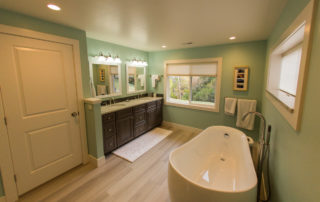 Master Bathroom, vanity, tub